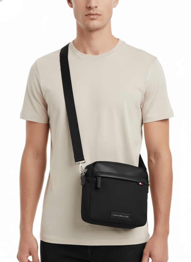 Tommy Hilfiger Borsa Reporter con Tracolla e Patch Logo Nero - STANGA Pelletteria