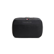 Carica l'immagine nel visualizzatore di Gallery, Tommy Hilfiger Pochette Toilette Black - STANGA Pelletteria

