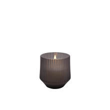 Carica l'immagine nel visualizzatore di Gallery, Uyuni Lighting Candela profumata in vetro, cera, grigio larghezza 8,5 x altezza 9,5 cm - STANGA Pelletteria
