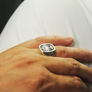 Anello "forma squadrata grande” in argento 925 e smalto nero - STANGA Pelletteria
