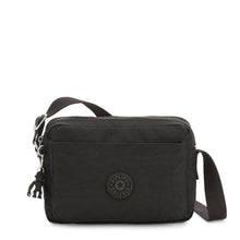 Carica l&#39;immagine nel visualizzatore di Gallery, Borsa Kipling Media con tracolla regolabile Abanu M Black Noir - STANGA Pelletteria
