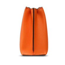 Carica l&#39;immagine nel visualizzatore di Gallery, Michael Kors Ruby Medium Messenger Bag Apricot - STANGA Pelletteria
